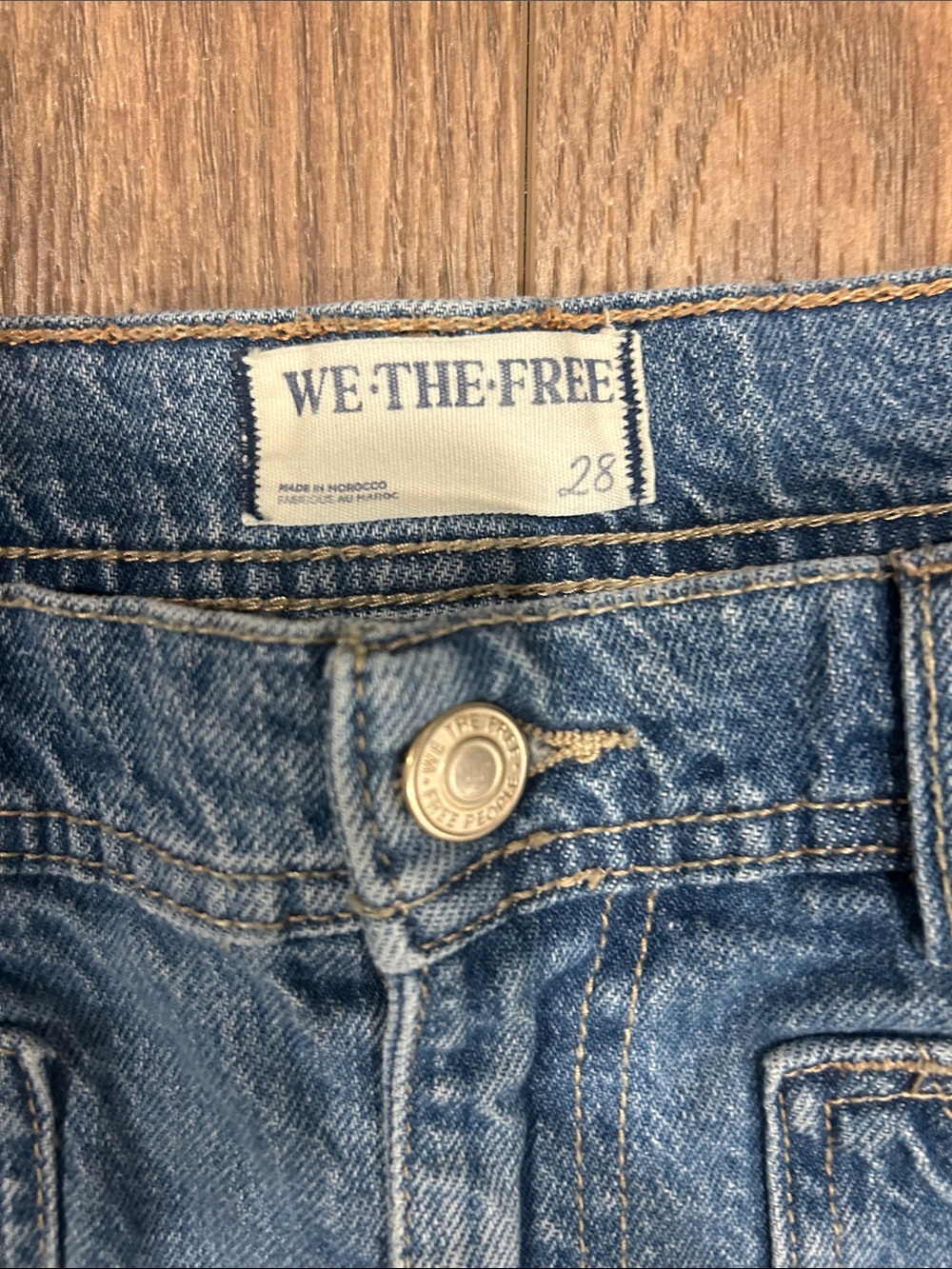 EUC We The Free People blue Mid-Rise Crop Wide Leg Jeans patch pockets size M 28 - Picture 8 of 9